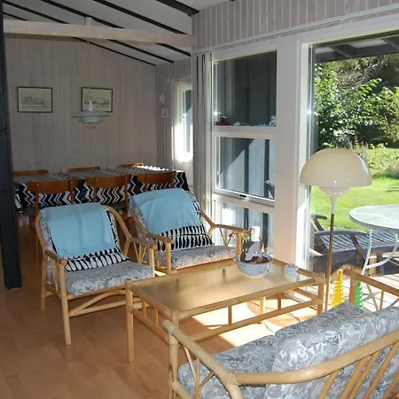 Holiday Nellemannsvej 098862 *